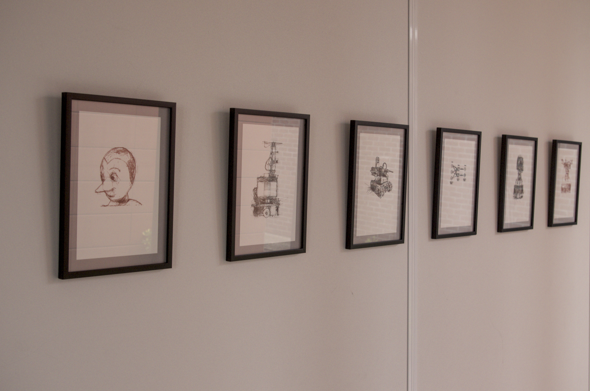 Patrick Tresset, Robots, 2018. Exhibition view.