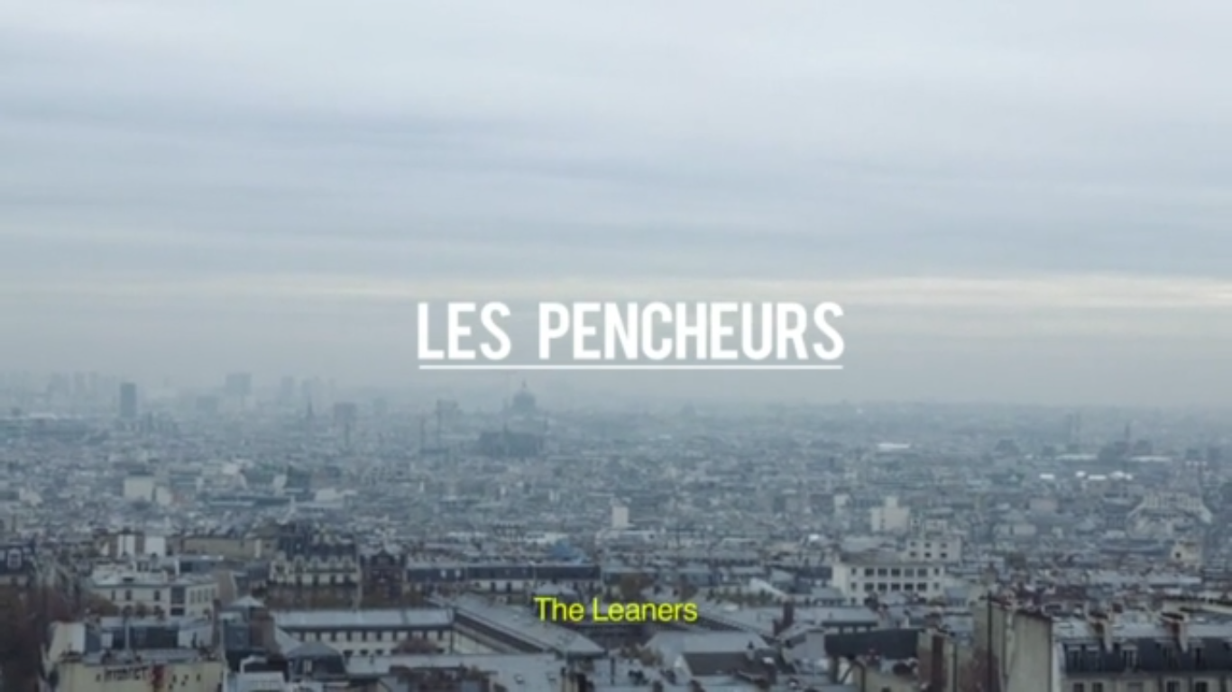 Photogramme de la scène de titre des Pencheurs