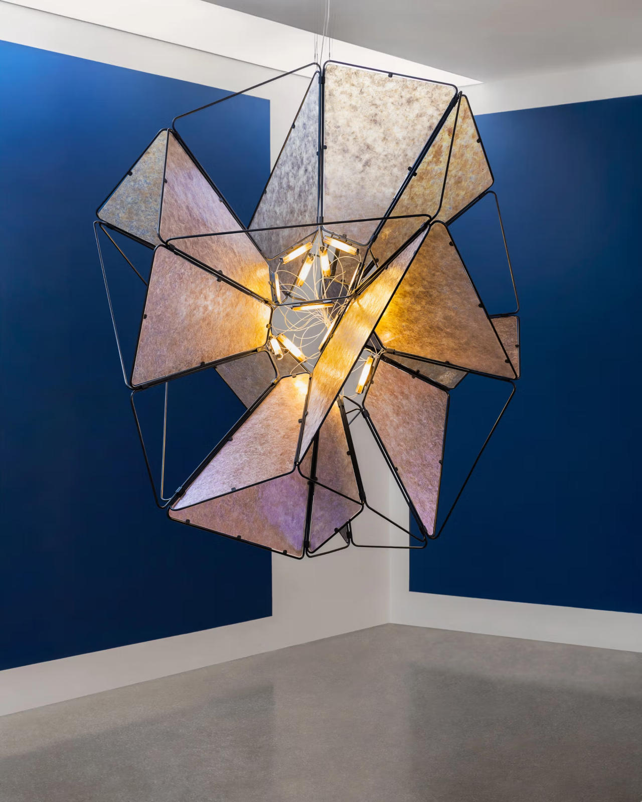 Giacomo Ravagli, Nucleo, 2026. Vue d'exposition, Radical Making,  Carpenters Workshop Gallery, Paris. Crédits : Carpenters Workshop Gallery.